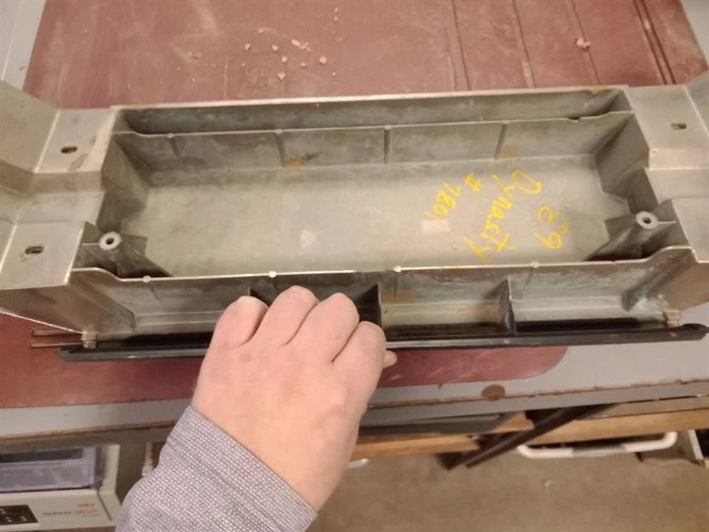 Panel trasero compatible con 88-93 DYNASTY 28742 Foto 3 de 3