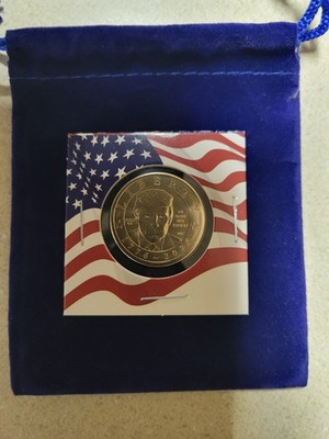 2026 Donald J. Trump 4th of July 1$ Coin PRIVY/Comes with flag protector and bag