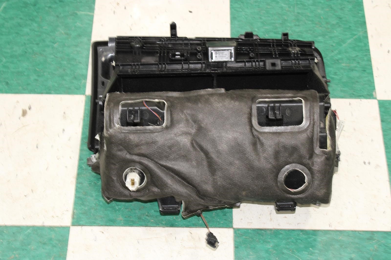 13-17 Continental Black Dashboard Dash Passenger Glovebox Glove Box OEM WTY OE