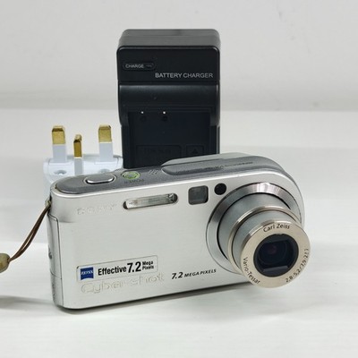 Sony Cyber-shot DSC-P200 7.2MP Digital Camera Silver Retro Y2K Digicam + Charger