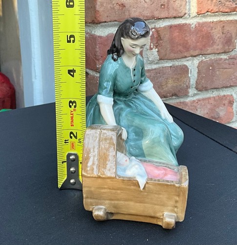 RARA Figura Royal Doulton "Cradle Song" HN 2246 De Colección Coleccionable 1958 - Imagen 7 de 8