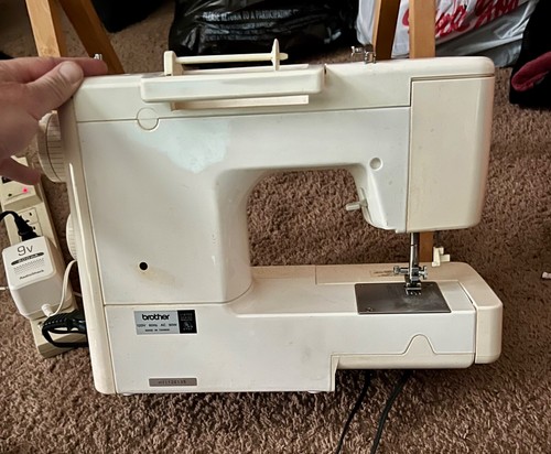Rare Vintage MCM Brother 273C Sewing Machine Multi Pattern w/pedal Tested WORKS - Picture 9 of 15