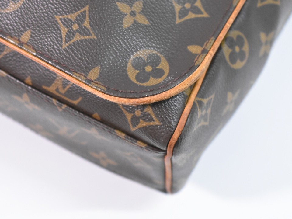 Louis Vuitton Abbesses M45257 Monogram Canvas Crossbody Messenger Bag