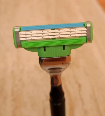 Iron Man 3 sensitive razor blades, 4, 8 or 12 pieces, compatible with Mach 3