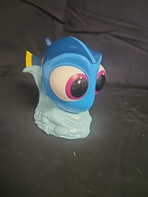 Ringling Brothers Barnum & Baily Finding Nemo Dory Blue Tang Fish Cup Mug w/ Lid