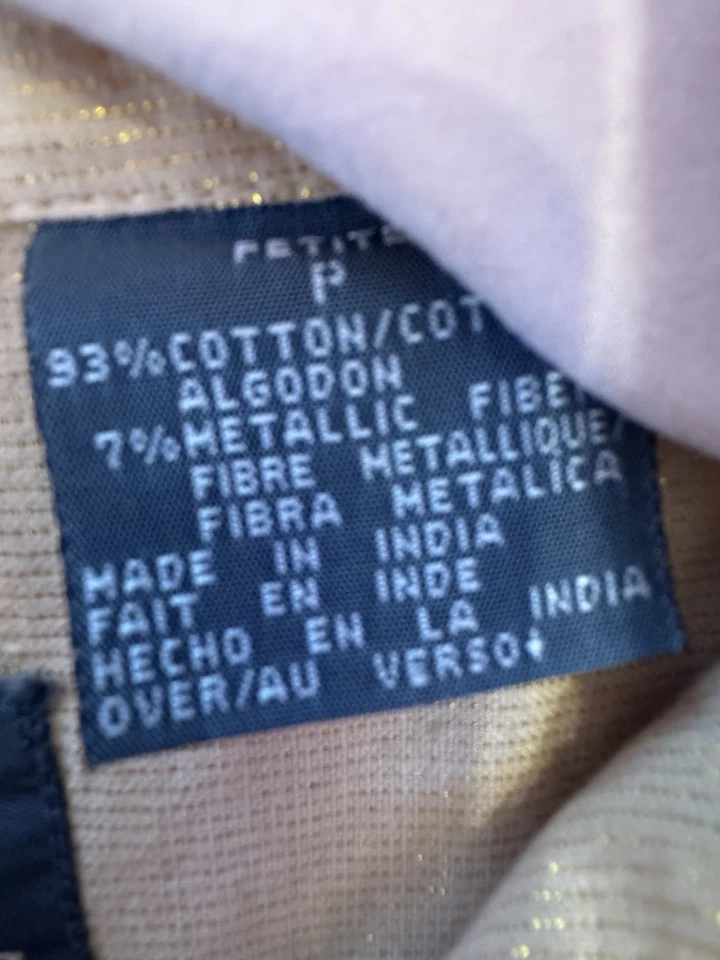 Blusa Lizwear dorada con botones talla pequeña Foto 3 de 4