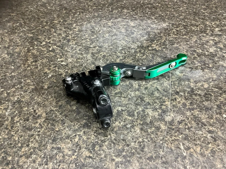 Triumph Daytona 660 2025 embrague percha + palanca 20F Foto 3 de 3