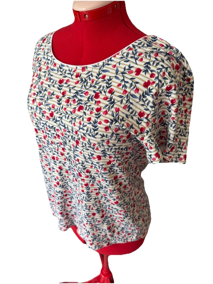 Karen Scott Red White Tan Blue Floral T Shirt XL Short Sleeves - Image 2 of 4