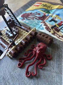 LEGO Pirates: Kraken Attackin' (6240)