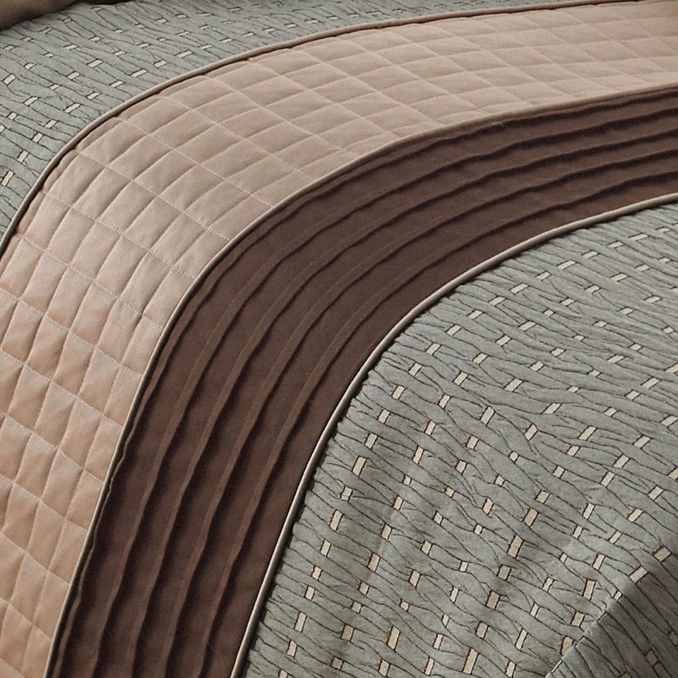 Juego de edredón Elite Collection, Queen, Lexia - Marrón/Multi, juego de 7 piezas Foto 4 de 4