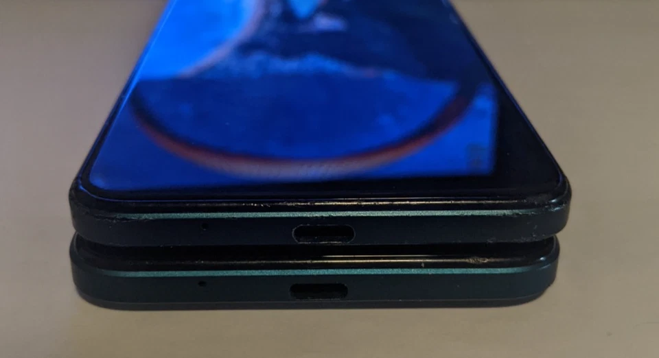 Lot of 2 Blu View Speed 5G 64GB - Blue - Tracfone - READ DESCRIPTION - Image 3 of 4