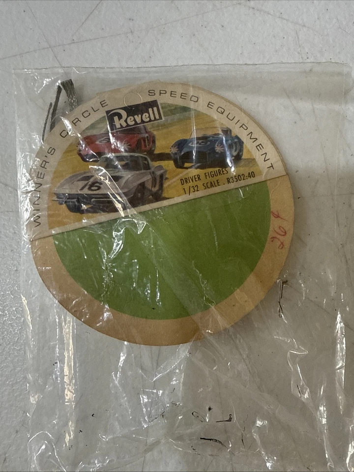 Vintage 1/32 Official Slot Car Racing case With Cars And Parts Sold As Is - Image 3 of 4