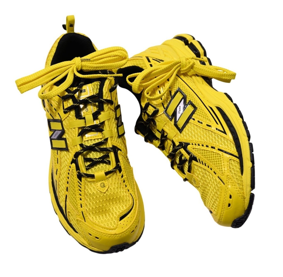 New Balance x Ganni 1906R Sneakers Style M1906RGA in Blazing