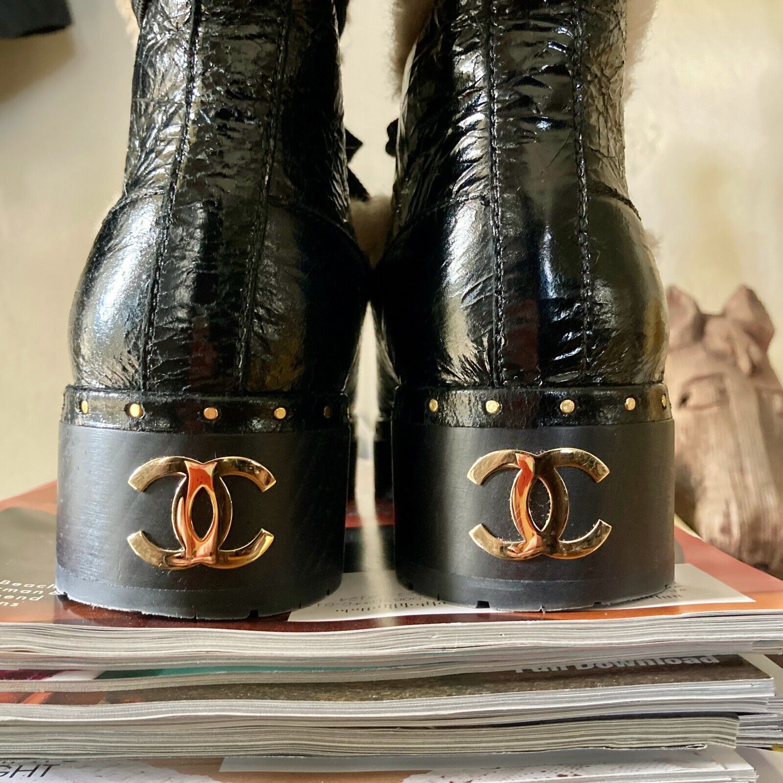 Chanel crackled sheepskin shearling boots 19K run… - image 6