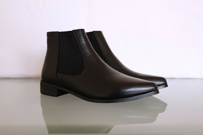 pointed flat booties