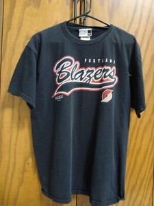 Vintage 90's Portland Blazers Trailblazers Puma T-Shirt  100% Cotton M