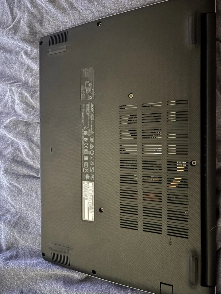 Acer Aspire Laptop With Charger And Original Packaging - Image 3 of 4