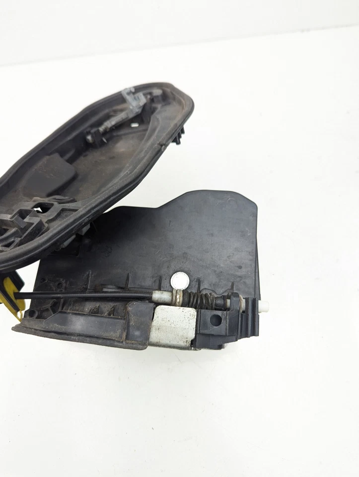 Actuador de bloqueo de puerta delantera derecha BMW 535xi 535i 528xi E60 E61 2008 7202146 Foto 3 de 4