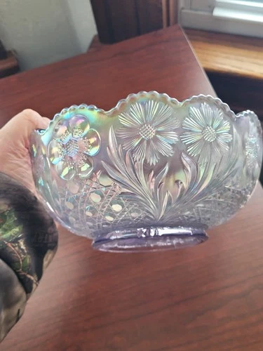 Super Pretty US Glass Ice Lavender Carnival Glass Cosmos & Cane Pattern Bowl