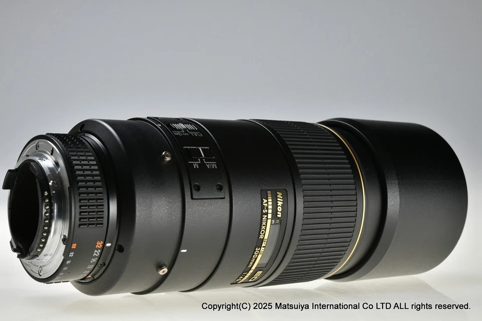 Casi COMO NUEVO NIKON AF-S NIKKOR ED 300mm f/4D SWM IF - Imagen 3 de 4