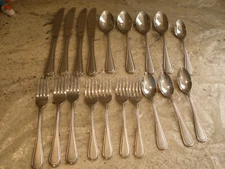 SET OF 19 PIECE ONEIDA SILVERWARE SET KNIVES SPOONS FORKS