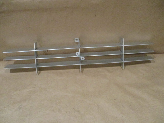 Ferrari Mondial 3.2, Mondial t - Front Grille - P/N 61722700