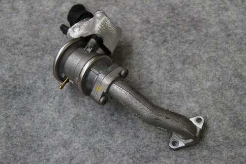 Audi RS4 8K RS5 8T Kombiventil 07L131101F AGR Ventil Adapter 079131166S rechts