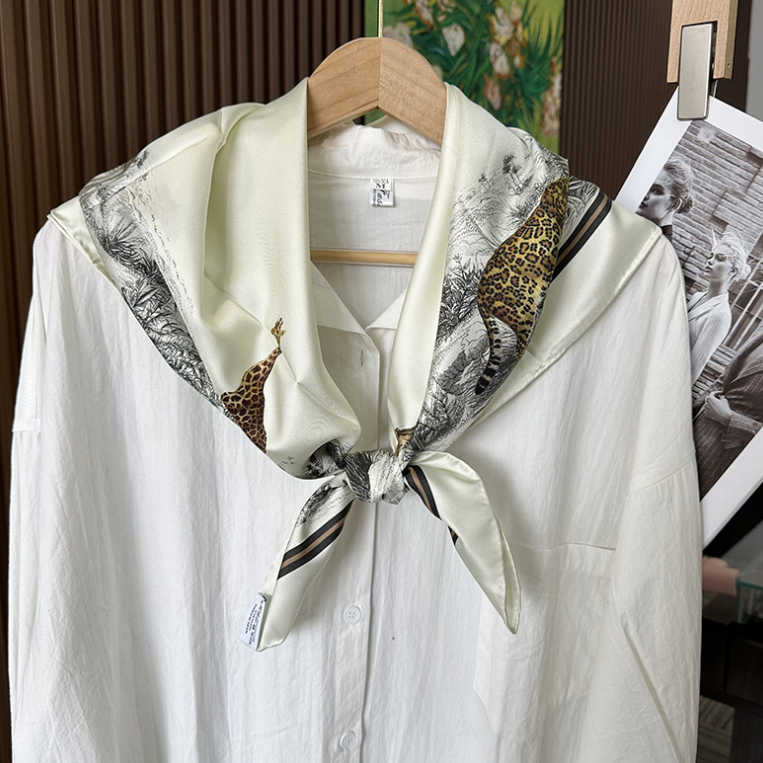 Pure 18 Momme Twill Silk Wrap Scarf Bandanna grassland Square Shawl 88X88cm new