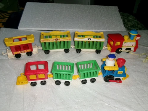 2 Different Vintage Fisher Price Circus Trains 991 & 2373 1973 1991