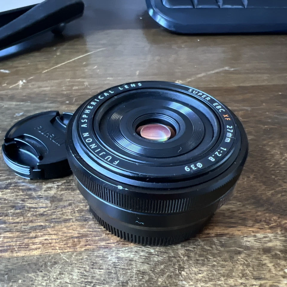 Fujifilm Super EBC XF 27mm F2.8 Pancake Lens - Good Condition - Image 2 of 4