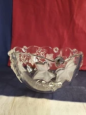 Mikasa Parisian Ivy Crystal Glass Serving Bowl Clear w Frosted Leaves 8¾" Wide 