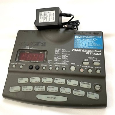 Zoom RT-123 Rhythm Trak Drum Bass Machine Audio Betrieb bestätigt