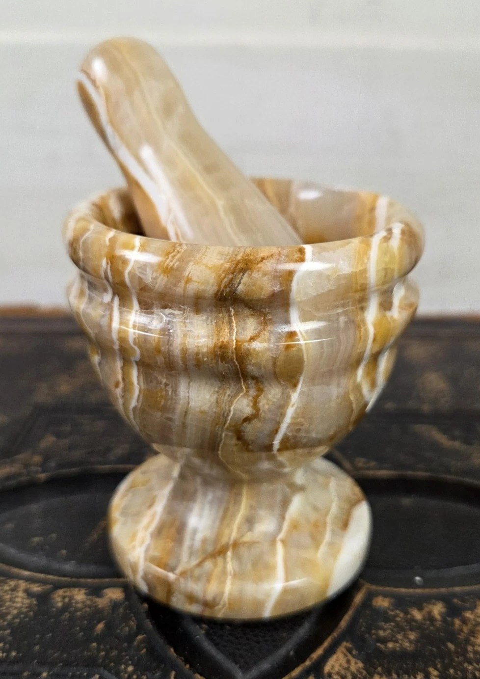 Vtg Mini Alabaster Marble Stone Mortar & Pestle Neutral Green & Rust Cottage