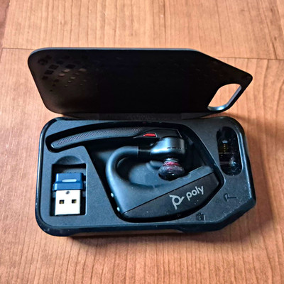 Plantronics Voyager 5200 UC Bluetooth Headset USB-Dongle Ladeetui B5200