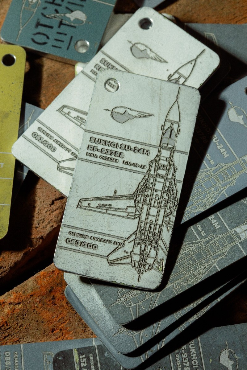 Keychain from the russian Su-24 M Fencer-D RF-93798 Original