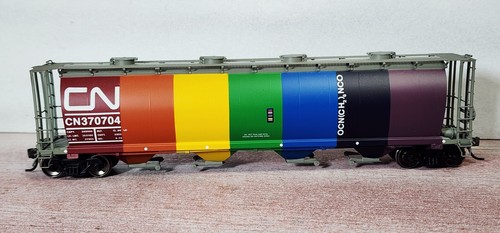Tolva cilíndrica Canadian National RR RAINBOW 370704 InterMountain 45225-03 HO | Zustand: Used