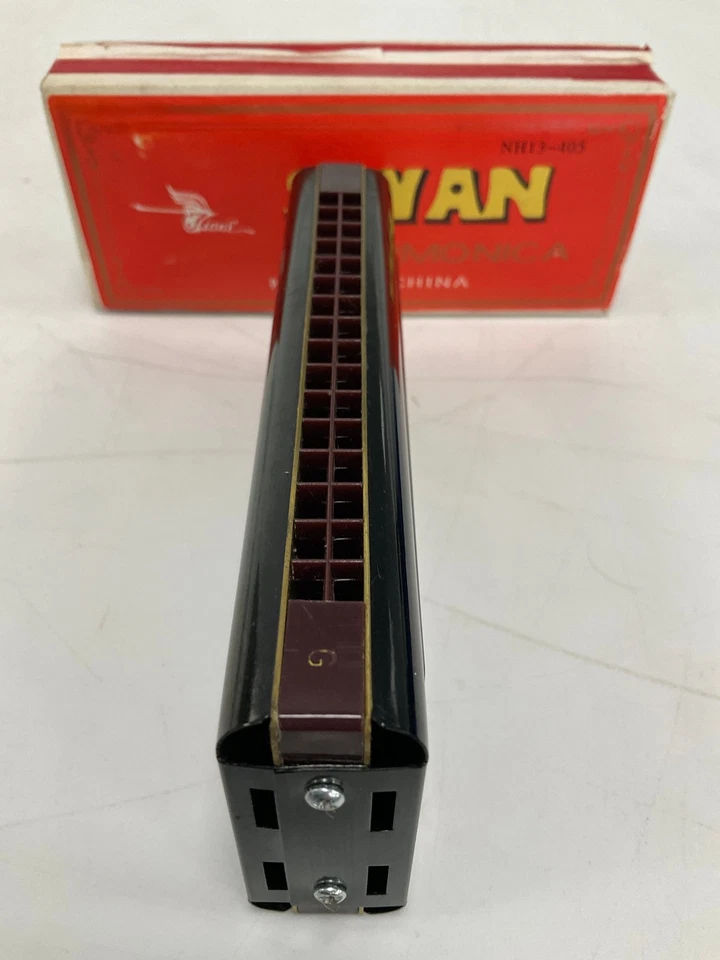 Swan Harmonica Key C with Case NH13-405 for Beginners - Image 4 of 4