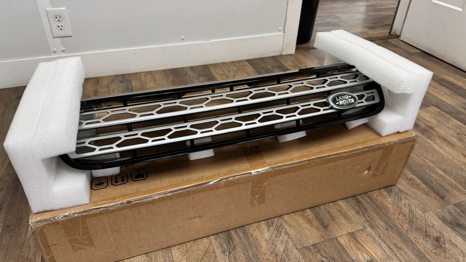 Rejilla Land Rover Discovery OEM 2017-2020 - Haz una oferta Foto 4 de 4