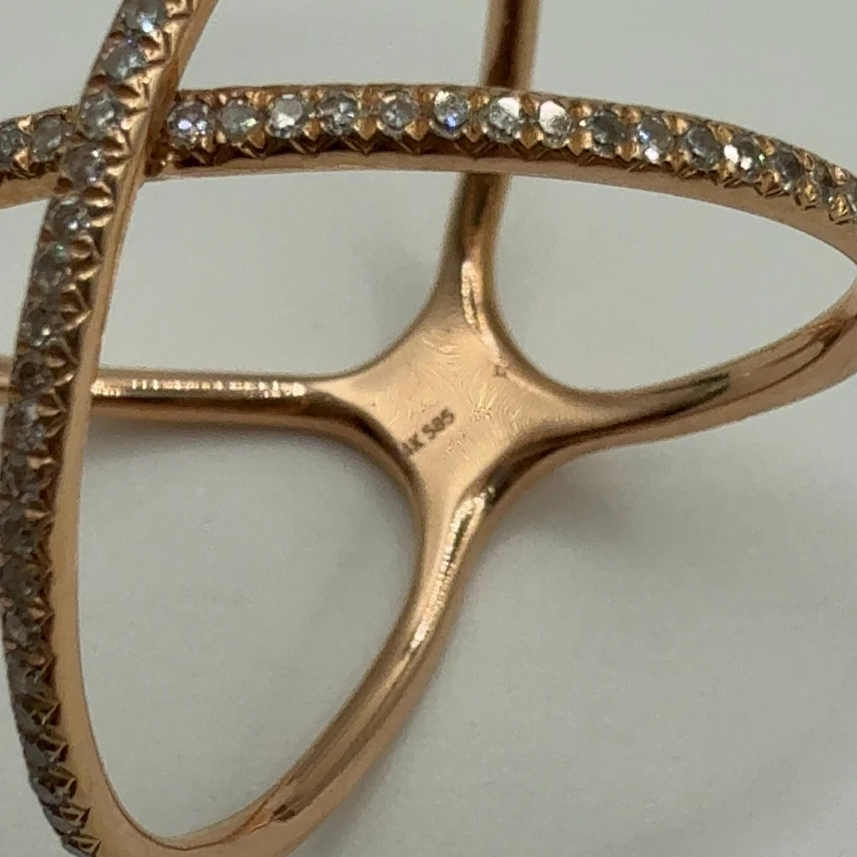 Anillo cruzado de diamantes pavé de oro rosa de 14K 3,0 gramos X cruzado  Foto 3 de 4