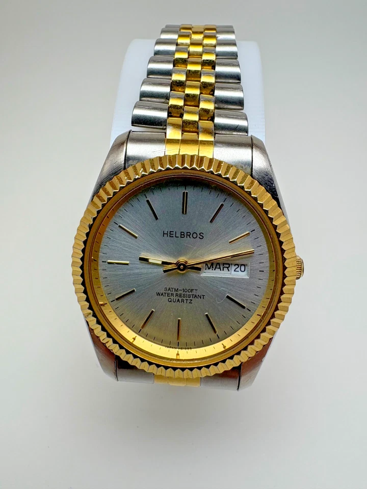 Helbros Mens Day/Date Quartz - Fresh battery - Running! 321-2105 - Image 3 of 4