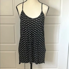 Black and White Patterned Women's Top