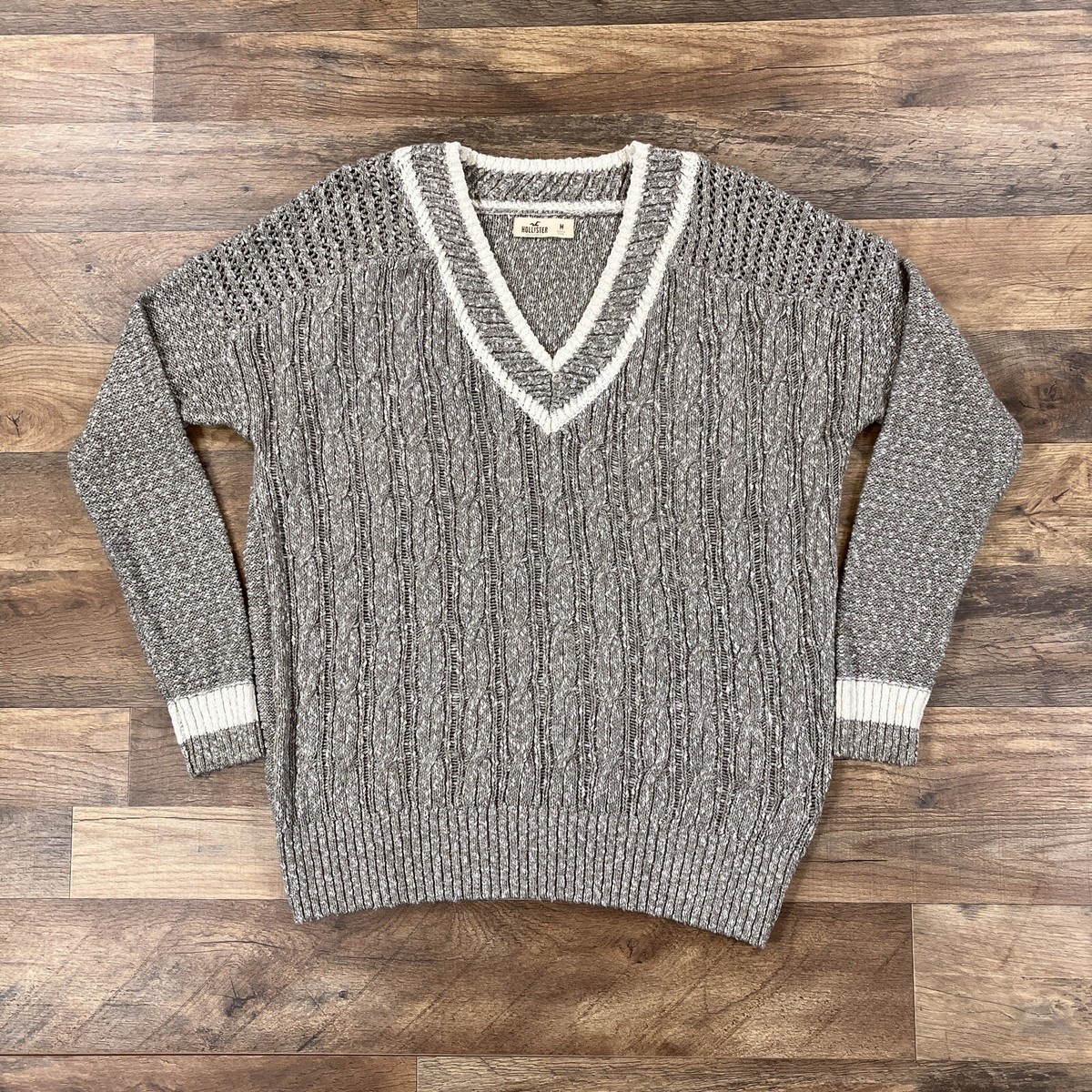 Hollister Sweater Womens Medium Gray Tennis Cable Knit V Neck Pullover