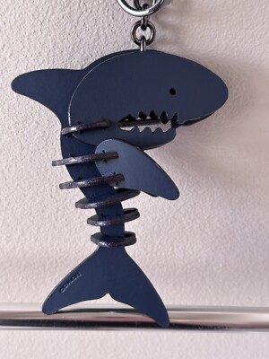 COACHコーチ　キーフォブ　ウィズ　タトゥー　シャーク　キーリング　43758 NWT COACH SHARKY LARGE BLUE SKELETAL BAG CHARM / FOB / KEY RING