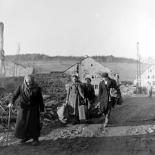 WW2 WWII Photo World War Two  Battle of Bulge Scene December 1944 Wehrmacht