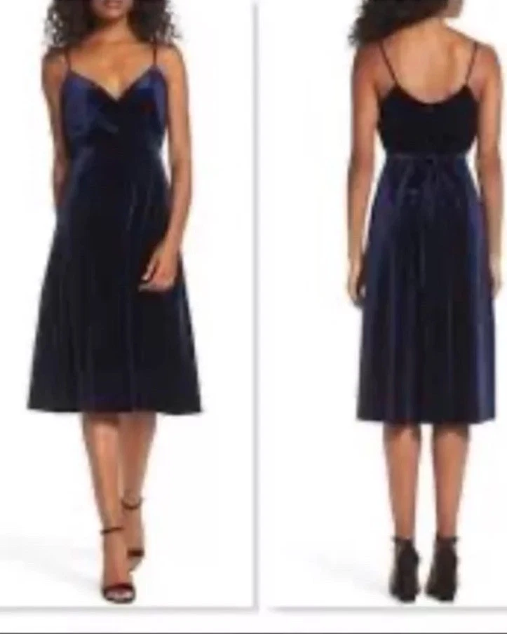 ¡NUEVO! Vestido de terciopelo azul zafiro Ali & Jay Los Angeles Anthropologie XS envolvente sintético Foto 3 de 4