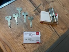 DOM Sicherheitszylinder mit Kennkarte