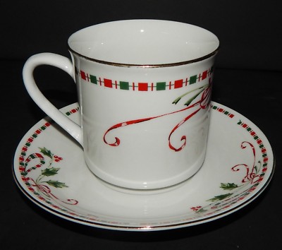 Home Essentials Tartan Ribbon Holiday Christmas Holly Berry Cup Saucer 7780949