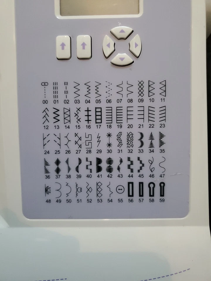 Singer Fashion Mate 6160 Sewing Machine with 60 Stitch Styles - Image 3 of 4