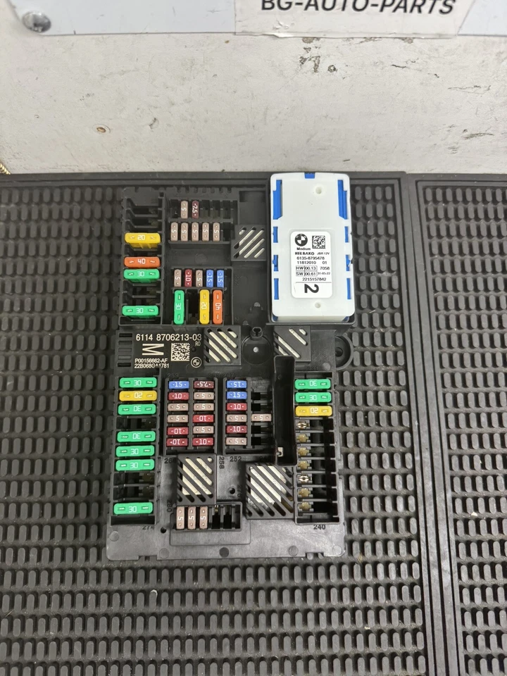 2020-2023 BMW X5 X6 X7 GENUINE REAR POWER DISTRIBUTION FUSE BOX MODULE OEM - Image 2 of 4