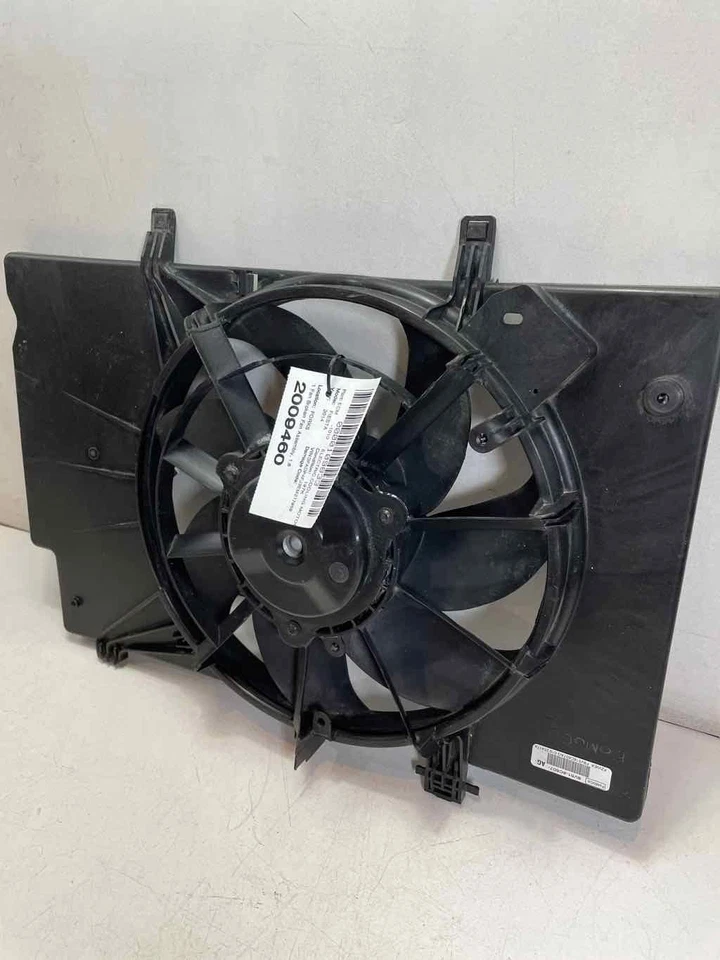 Conjunto de ventilador de motor de refrigeración 8v518c607-ag 1 pestaña roto para Ford Fiesta 2011-2019 Foto 2 de 4